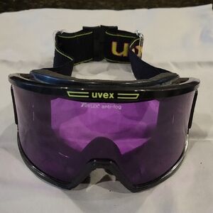 Vintage Uvex Purple Ski Goggles